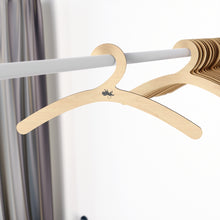 Lade das Bild in den Galerie-Viewer, Most High Win: Wooden Hanger