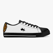 Load image into Gallery viewer, Most High Win: Low Canvas Shoes - White/Black